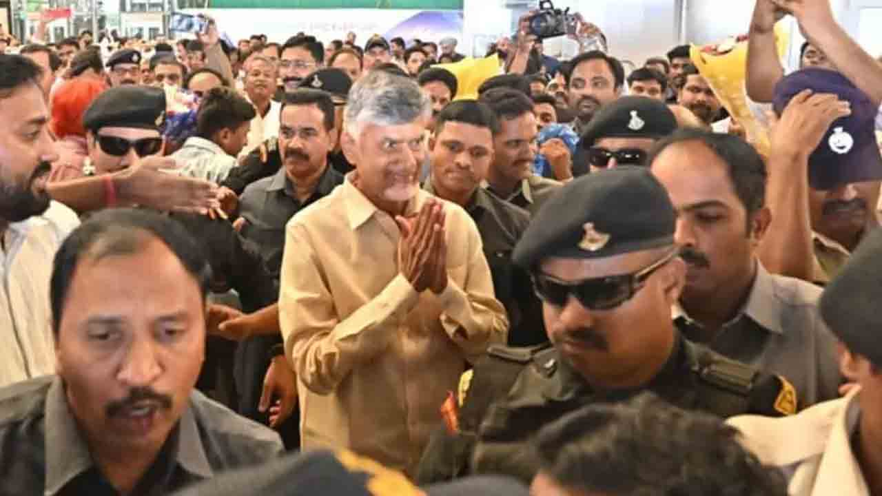 Chandrababu | హైదరాబాద్‌కు చేరుకున్న టీడీపీ అధినేత చంద్రబాబు