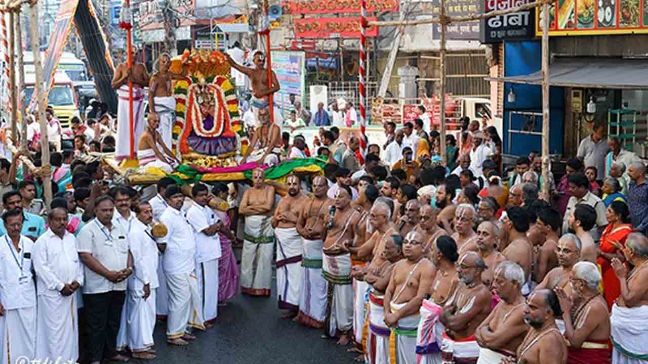 Brahmotsavam | బ్రహ్మోత్సవాల్లో చిన శేష వాహనంపై దర్శనమిచ్చిన గోవిందరాజ స్వామి
