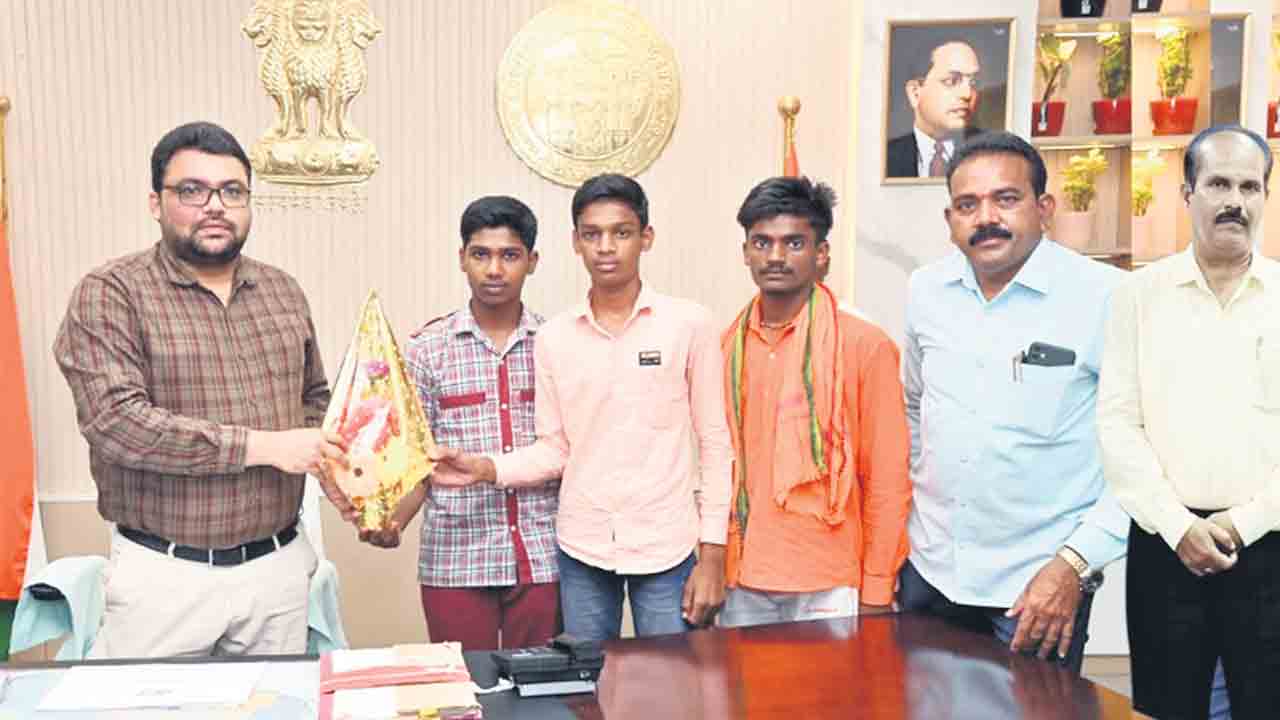 చదువుతోనే ఉజ్వల భవిష్యత్‌