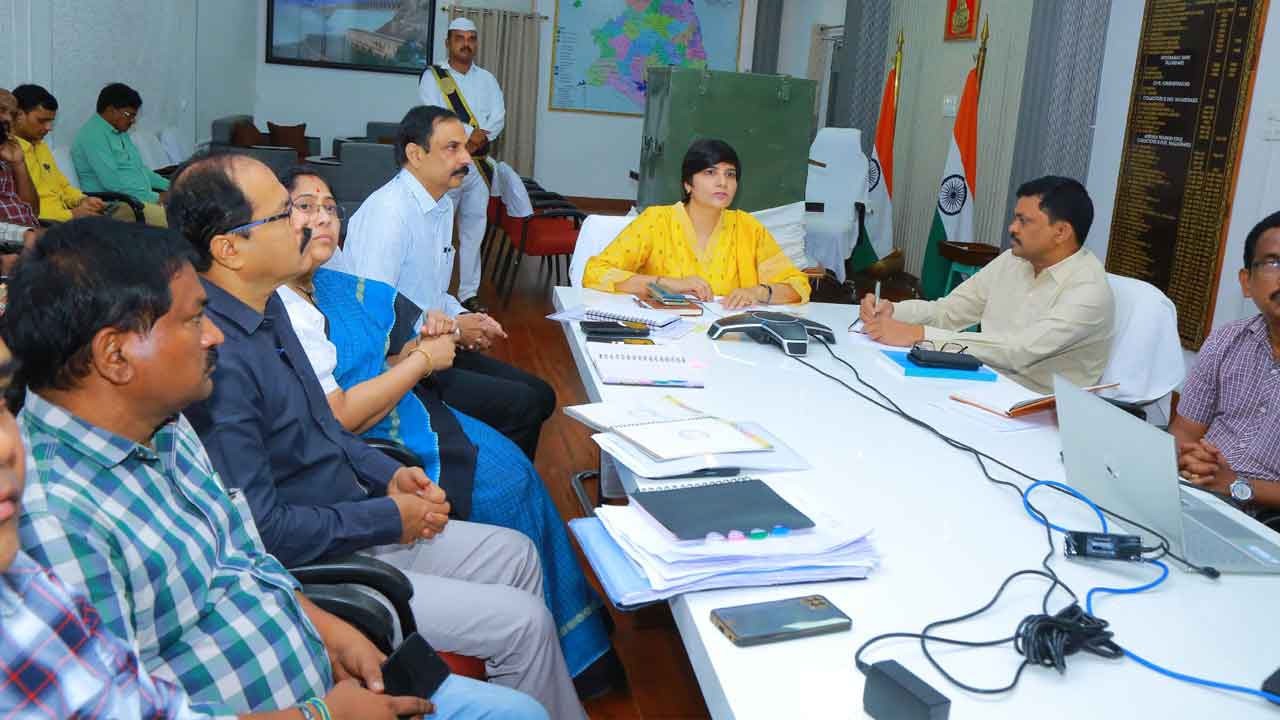 ఎమ్మెల్సీ పోలింగ్‌కు సర్వం సిద్ధం చేయాలి