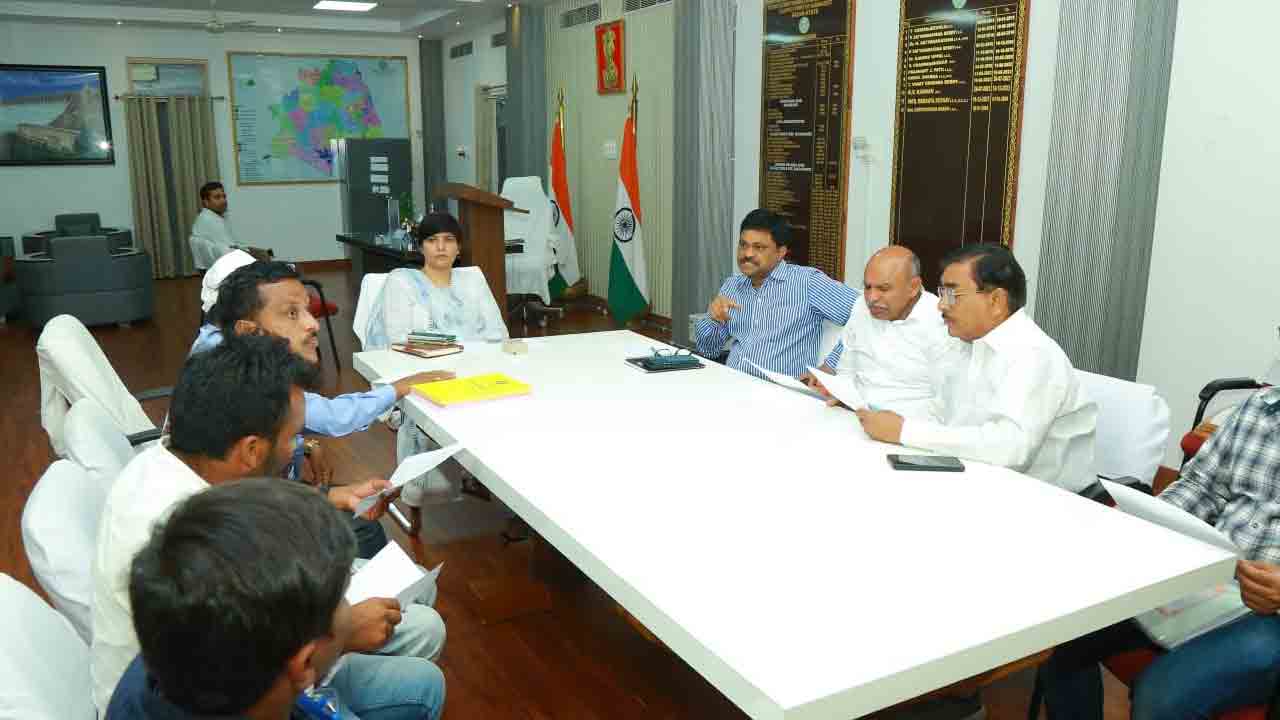 బ్యాలెట్‌ యూనిట్ల ర్యాండమైజేషన్‌ పూర్తి