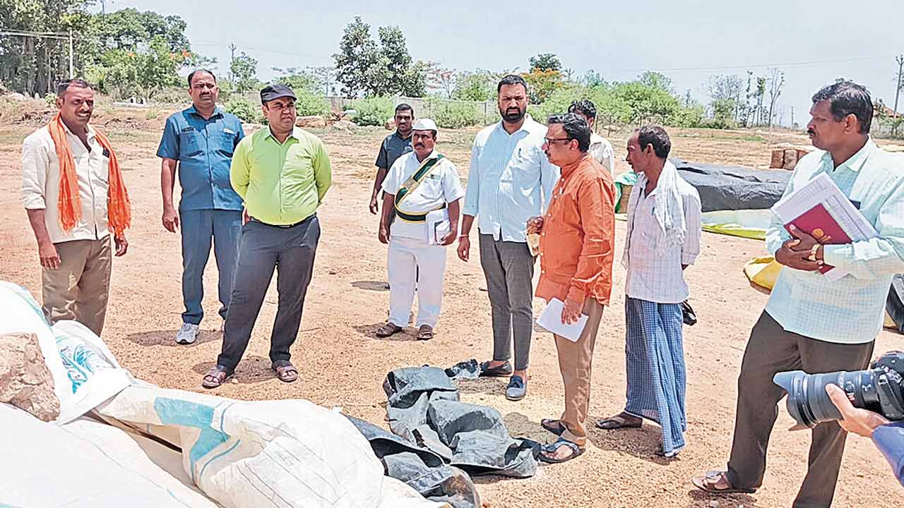 ధాన్యాన్ని త్వరగా తరలిస్తాం