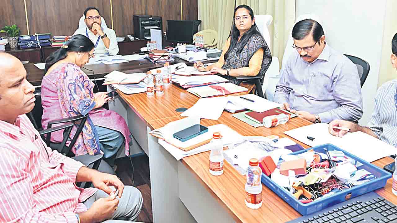 ఎన్నికల నిర్వహణకు సర్వం సన్నద్ధం