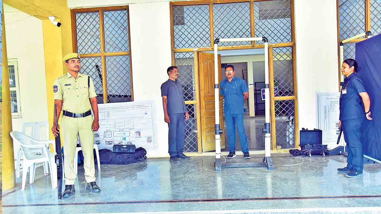 మూడంచెల భద్రత