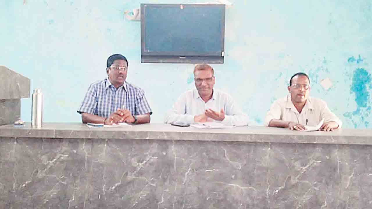 హరితహారానికి ఏర్పాట్లు చేయాలి