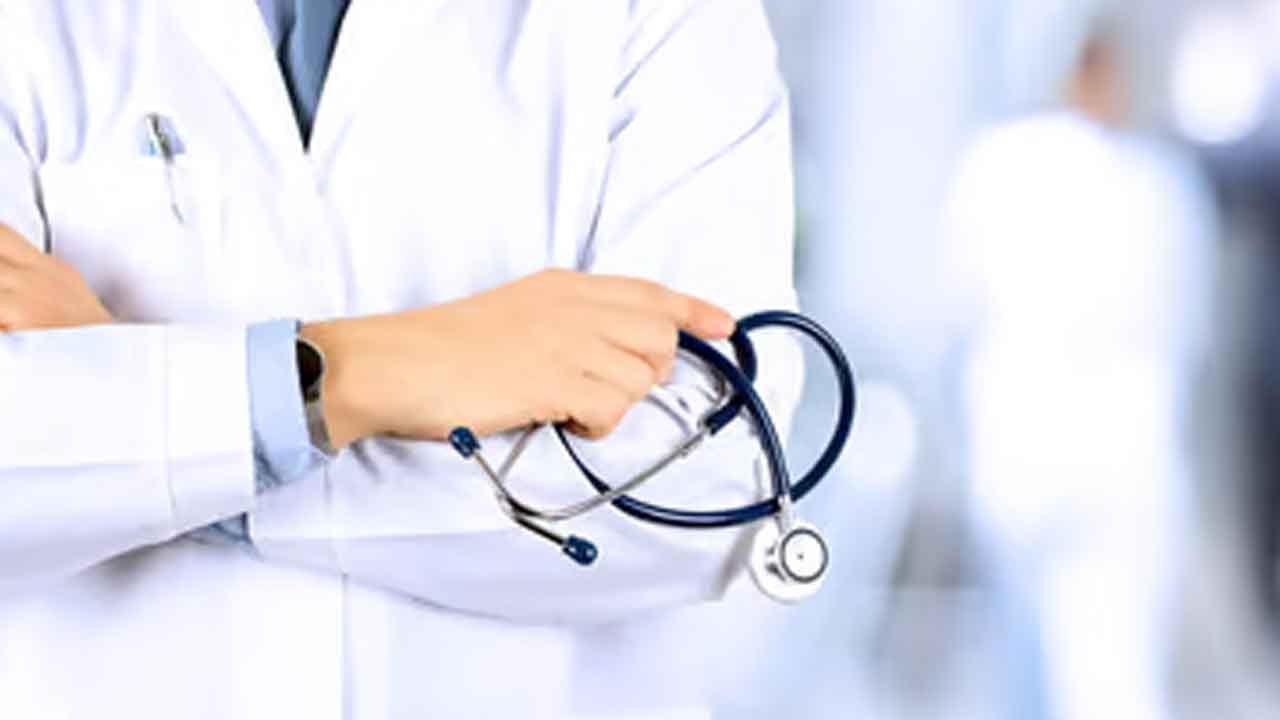 Female Doctor-Assault | ముంబైలో మహిళా వైద్యురాలిపై దాడి యత్నం.. ముగ్గురిపై కేసు.. ఇద్దరి అరెస్ట్