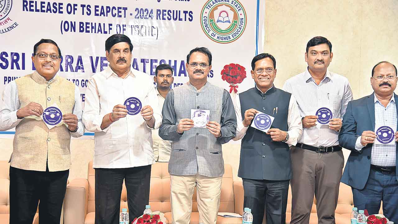 ఎప్‌సెట్‌లో అమ్మాయిలదే హవా