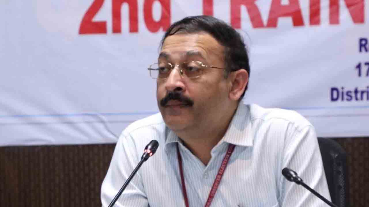 మైక్రో అబ్జర్వర్ల పాత్ర కీలకం