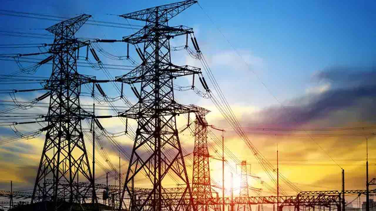 Hyderabad | పెరిగిన విద్యుత్‌ వినియోగం.. గిర్రున తిరుగుతున్న కరెంటు మీటర్లు