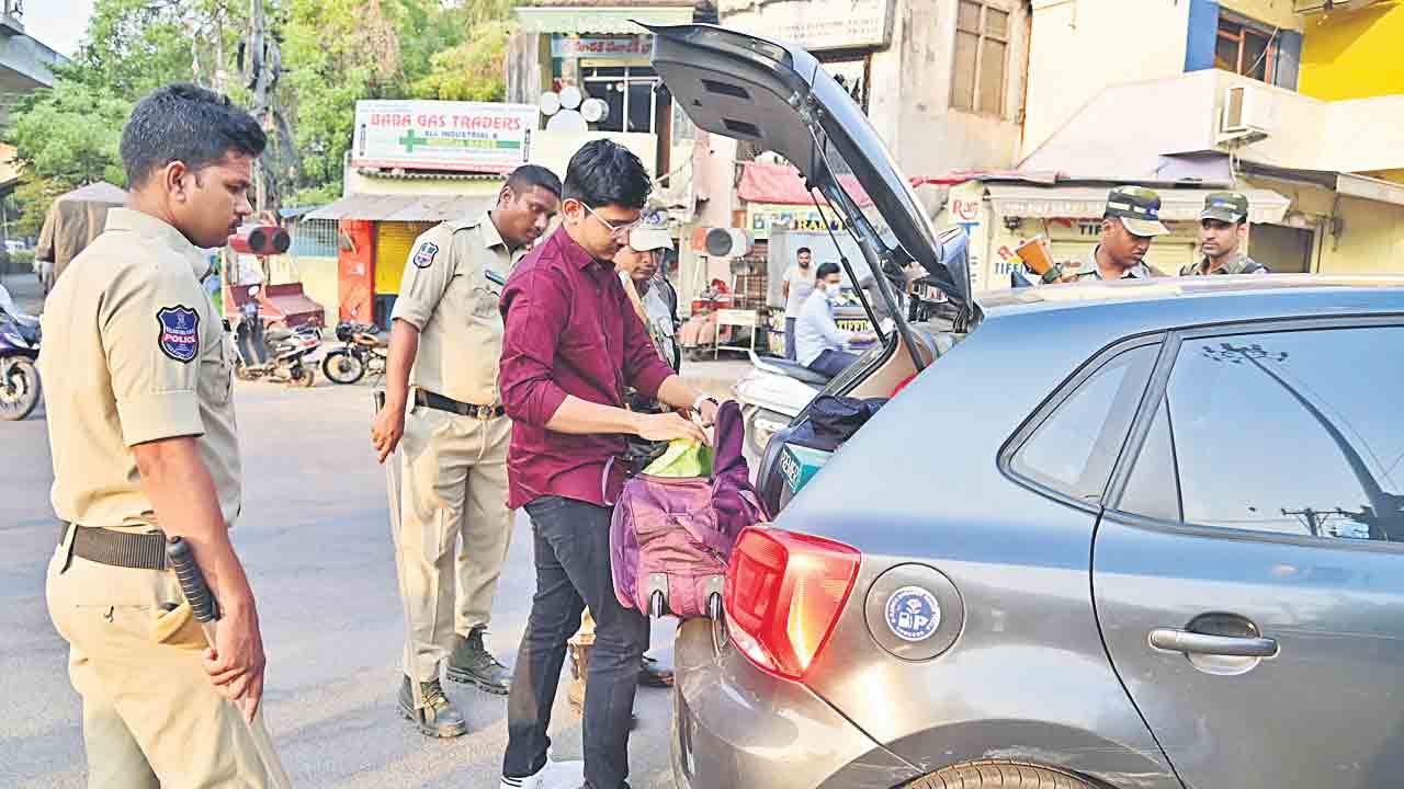 49 రోజుల్లో..రూ.22.51 కోట్ల సొత్తుసీజ్‌