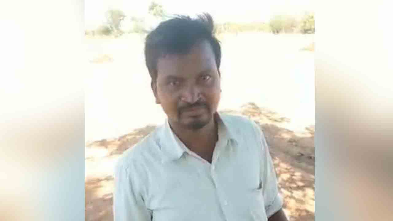 ఉరేసుకొని రైతు ఆత్మహత్య