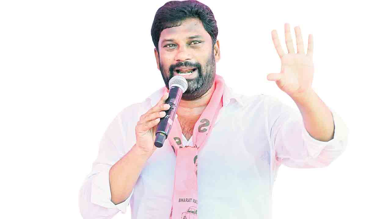 Balka Suman | రాకేష్ రెడ్డిని గెలిపిస్తేనే జాబ్ క్యాలెండర్ వస్తుంది : బాల్క సుమన్‌