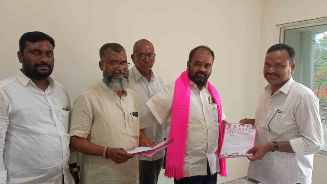 పట్టభద్రుల ఎమ్మెల్సీగా రాకేశ్‌రెడ్డిని గెలిపించండి