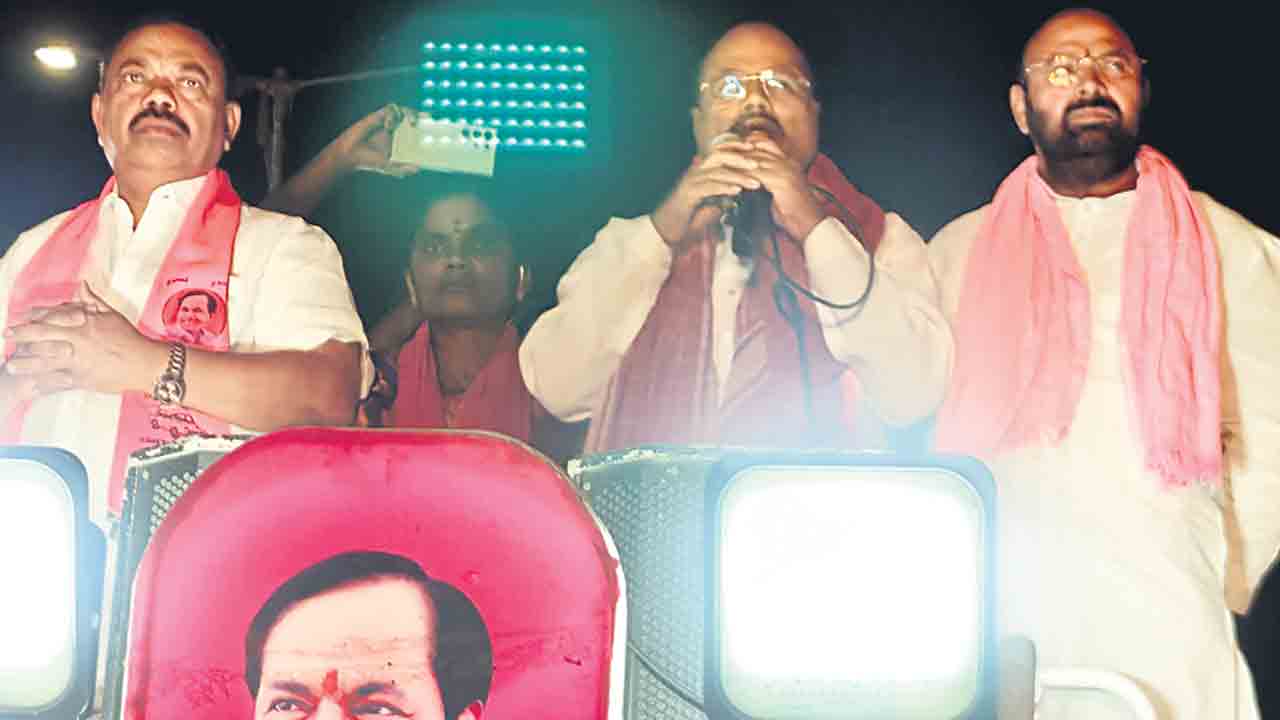 ఇది సిగ్గులేని ప్రభుత్వం