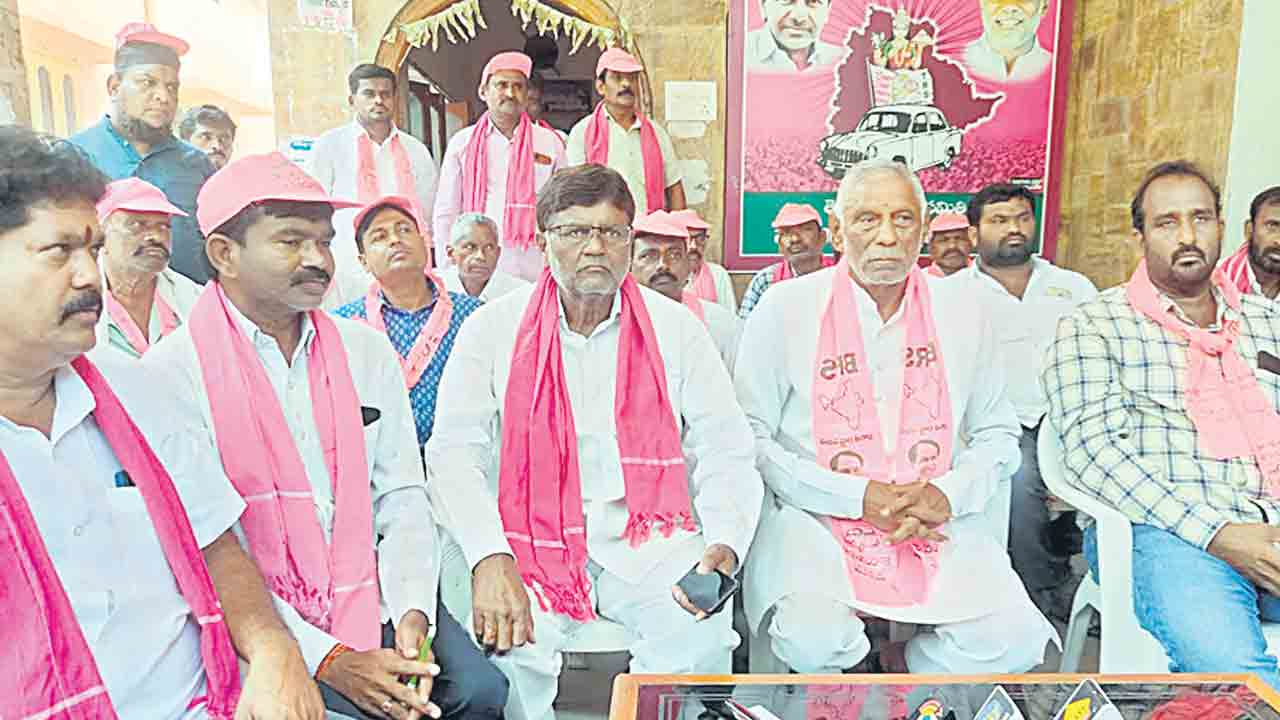 కాంగ్రెస్‌కు ఓటేస్తే పథకాలన్నీ ఆగుతాయి