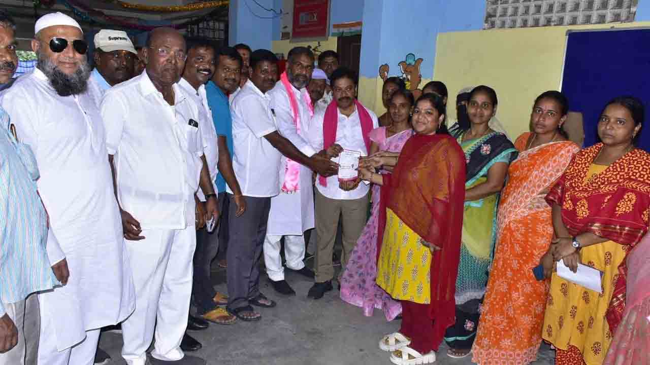 పట్టభద్రుల సమస్యలు బీఆర్‌ఎస్‌తోనే పరిష్కారం