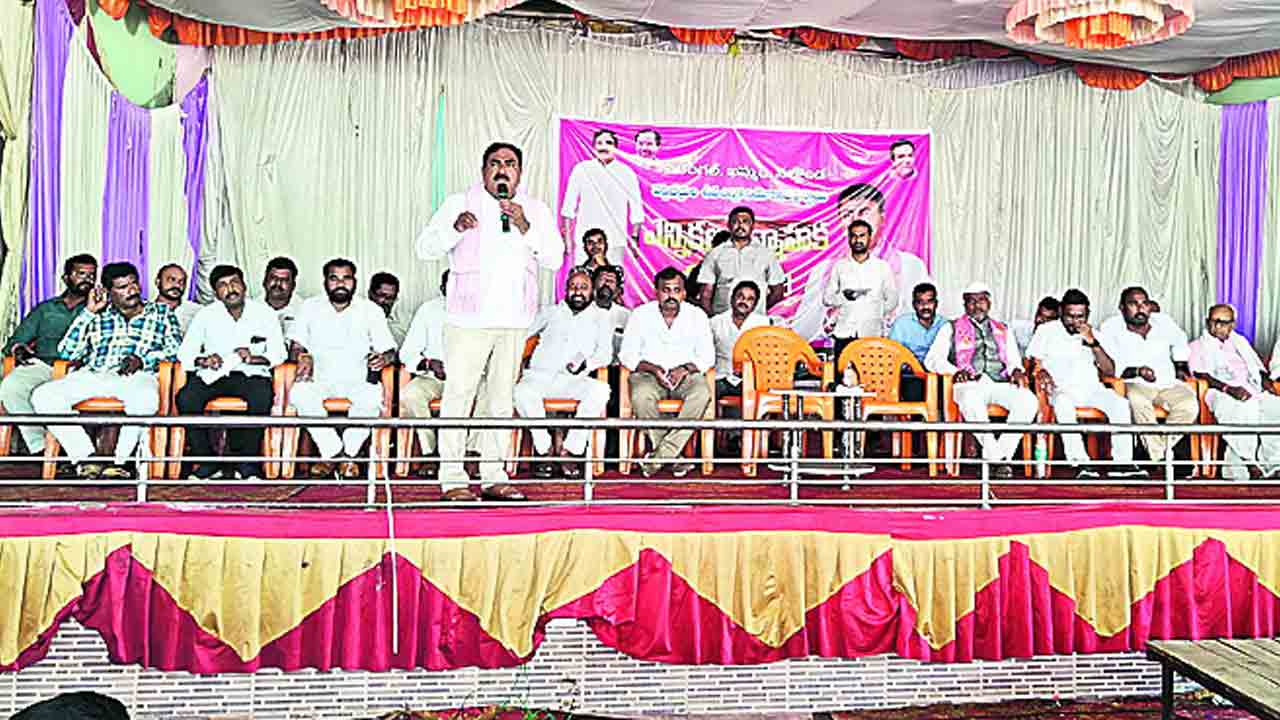 ప్రశ్నించే గొంతుక రాకేశ్‌రెడ్డి