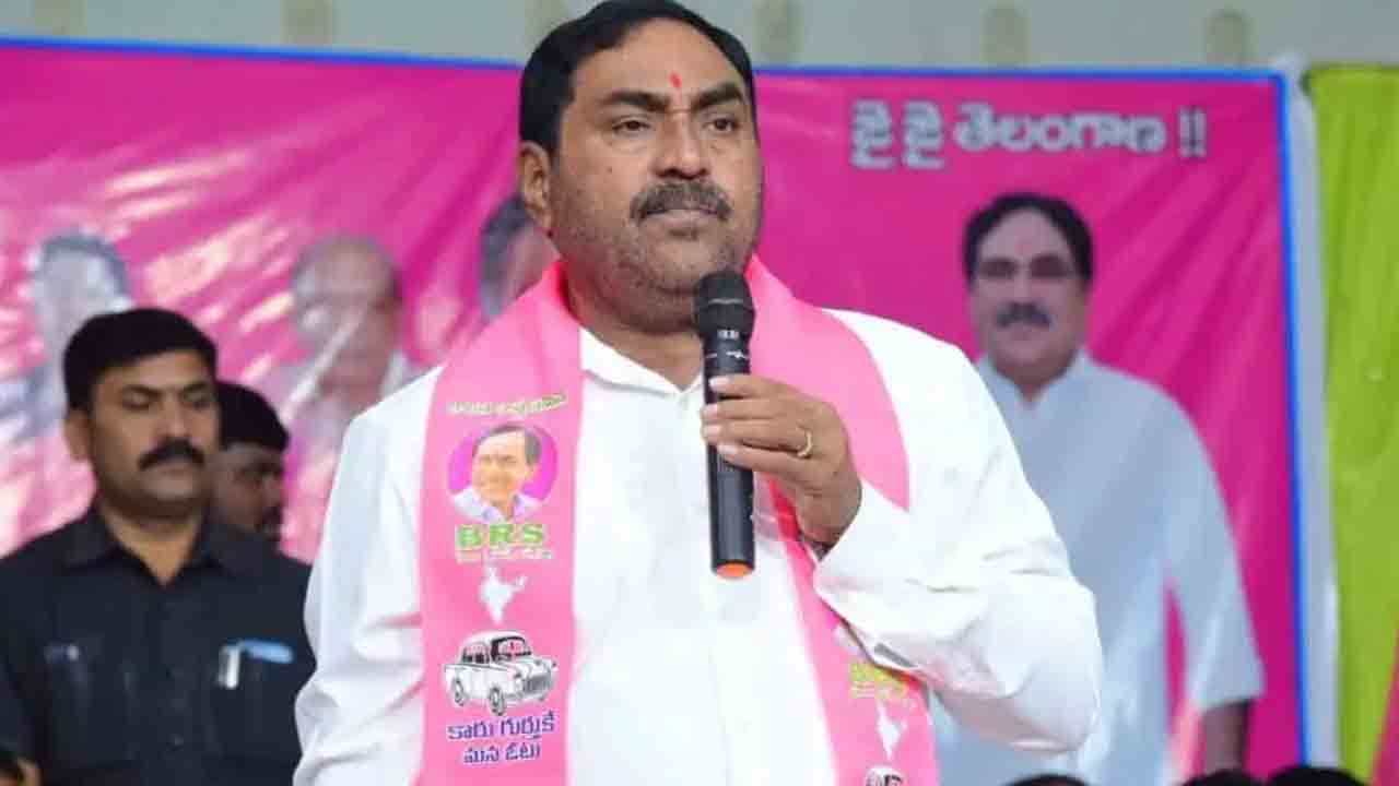 కాంగ్రెస్‌ విధానాలను ఎండగట్టాలి