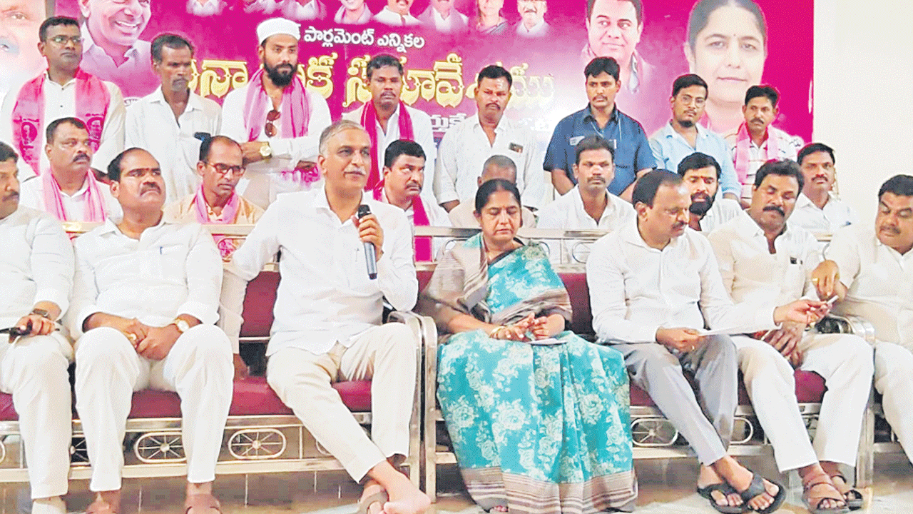 జిల్లాలను రద్దుచేస్తే ఊరుకోం