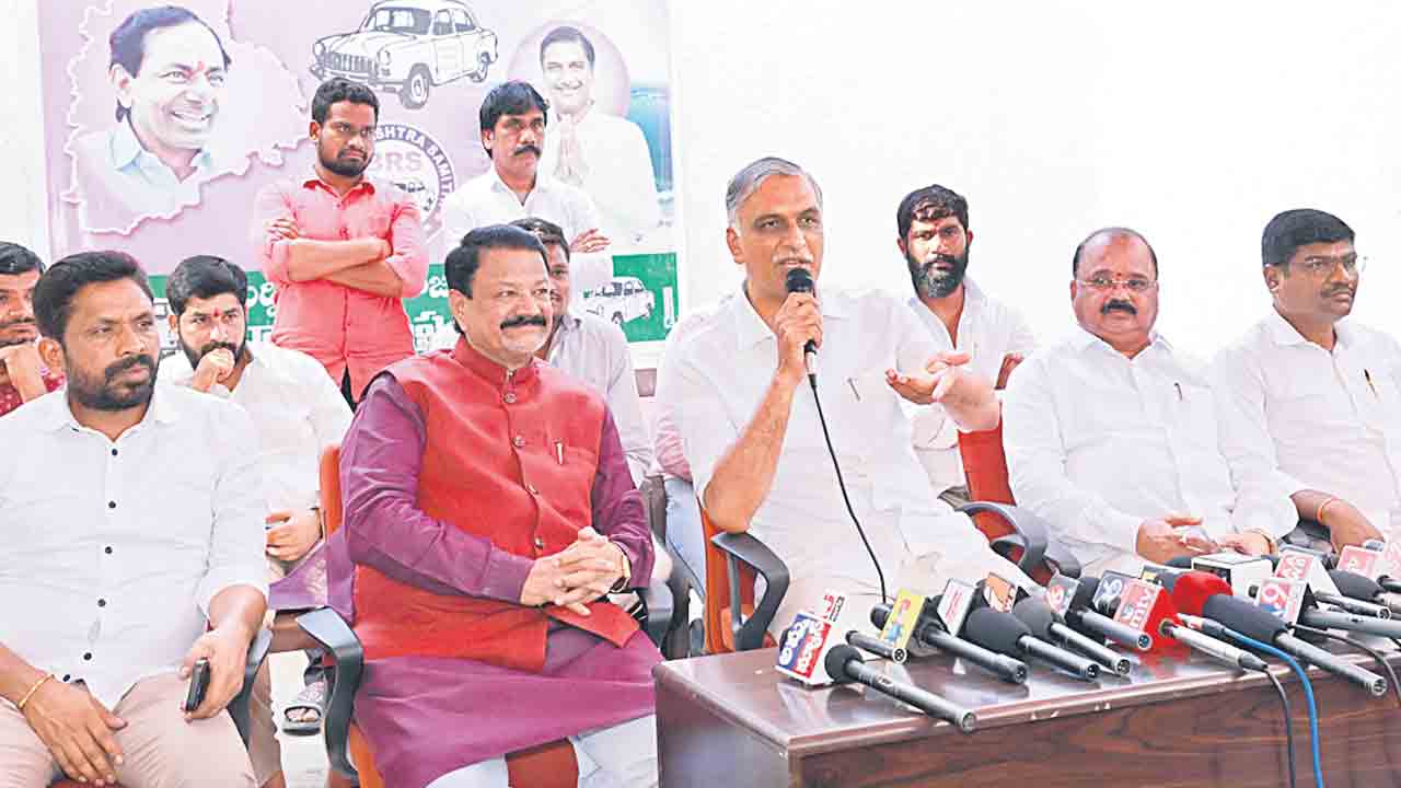 కాంగ్రెస్‌కు బుద్ధి చెప్పేందుకు ప్రజలు సిద్ధం