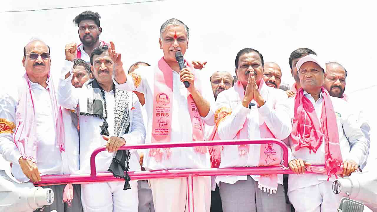 గజ్వేల్‌ నవ నిర్మాత కేసీఆర్‌