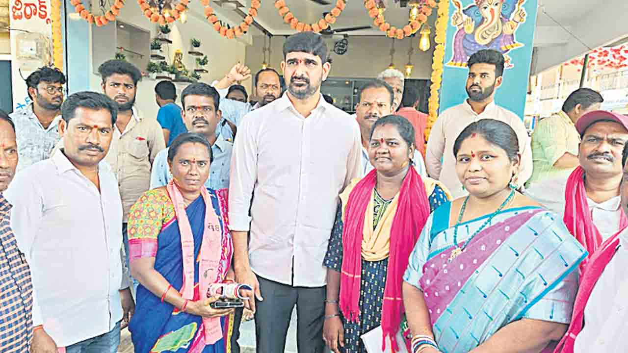 420 హామీలతో ప్రజలను మోసగించిన కాంగ్రెస్‌
