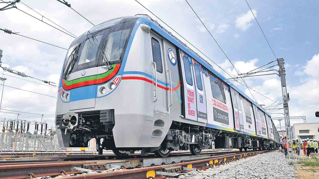 మెట్రో నడిపేదెలా?