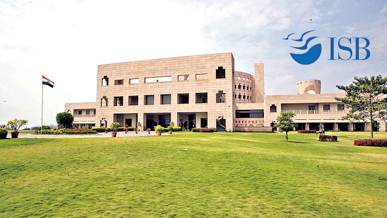 ISB | బడా బిజినెస్‌ స్కూళ్లలో ఐఎస్‌బీ టాప్‌