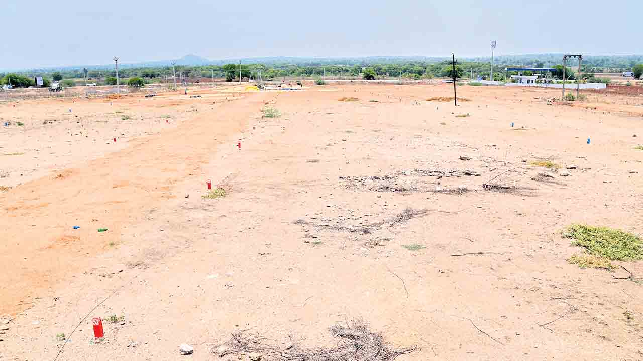 అక్రమాల చంద్రుడిని అడ్డుకునేదెవ్వరు?!