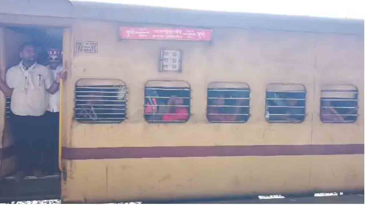 Bomb Threat | జీలం ఎక్స్‌ప్రెస్‌ రైలుకు బాంబు బెదిరింపులు