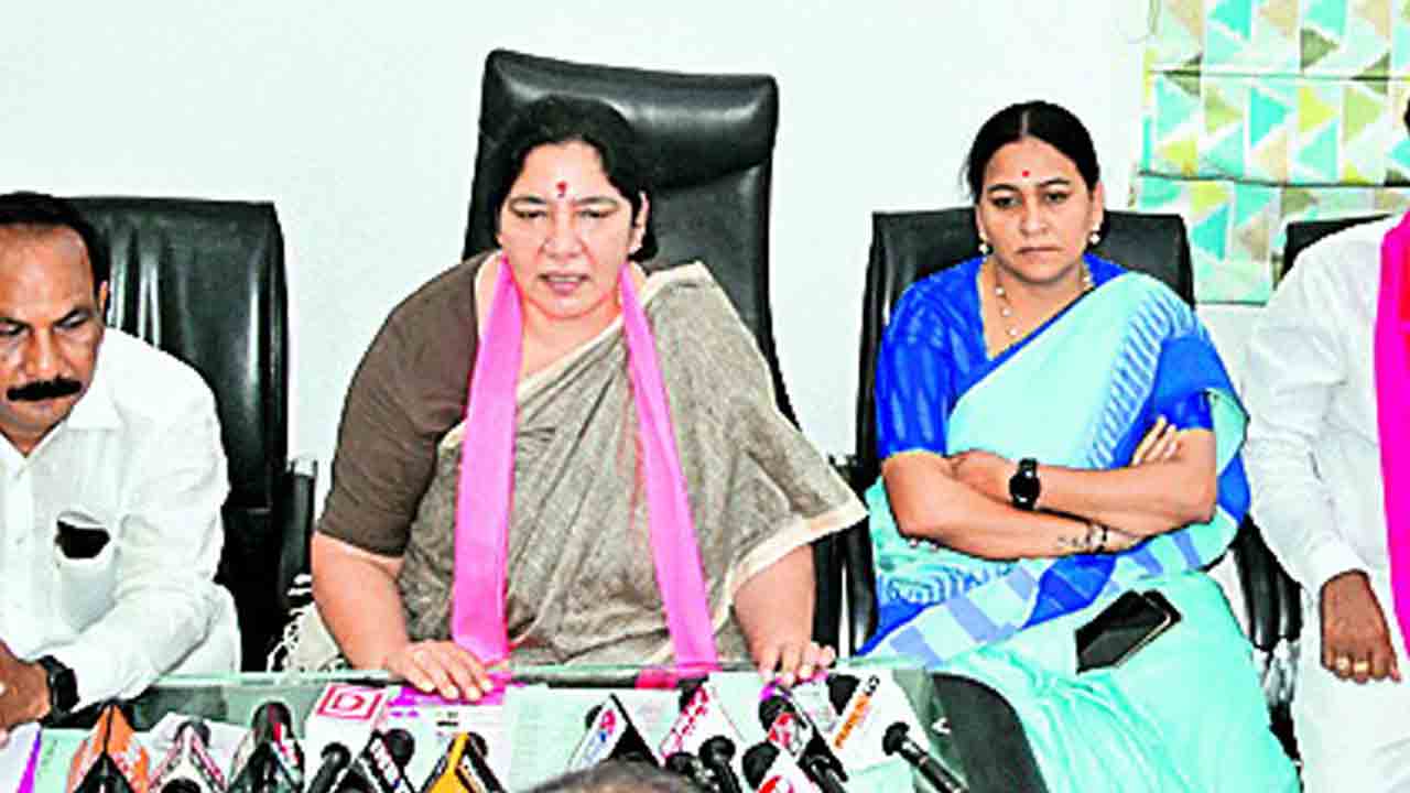 కేసీఆర్‌ రోడ్‌షోను సక్సెస్‌ చేయండి