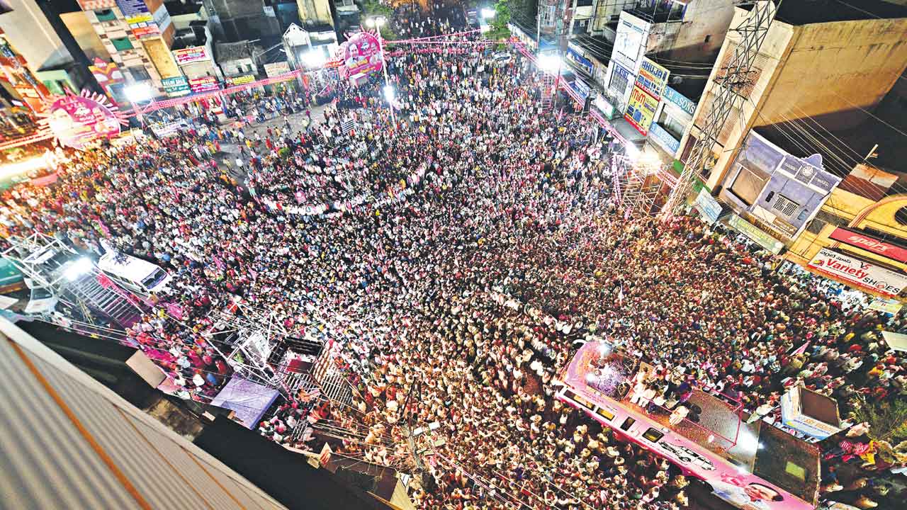 ఇందూరు.. జనసంద్రం