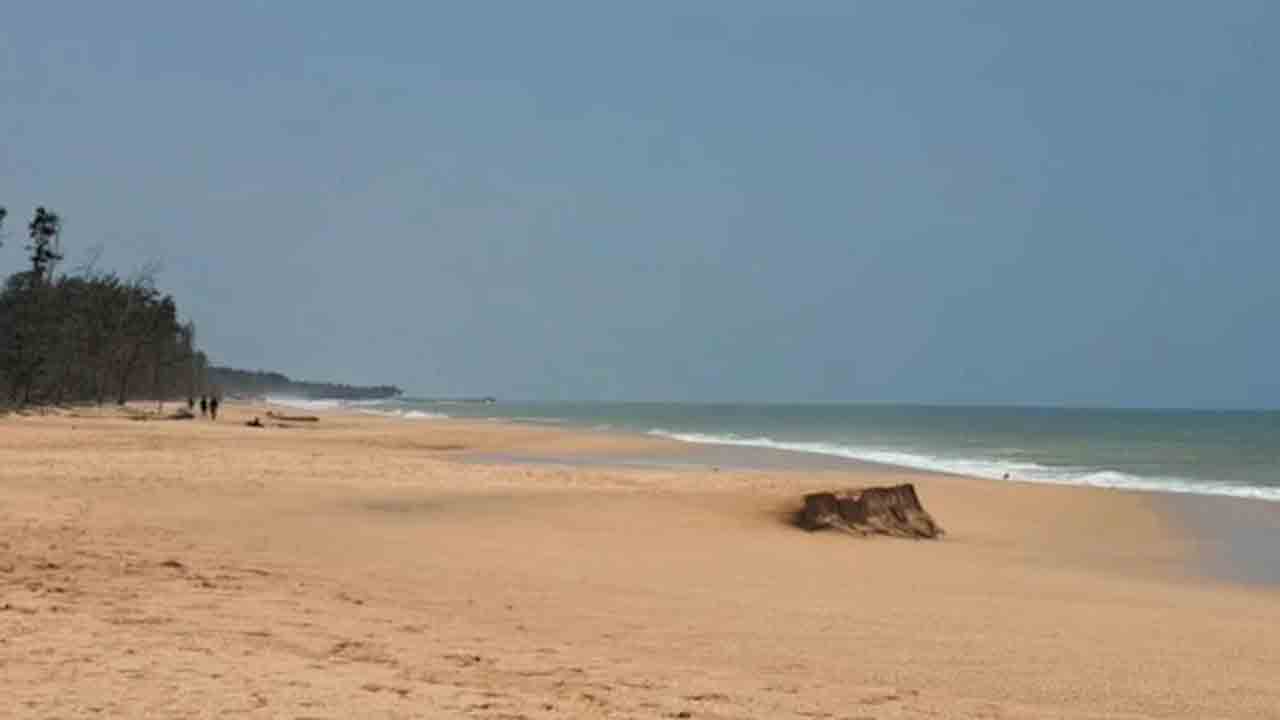 Medical Students Drown In Sea | సముద్రంలో మునిగి ఐదుగురు వైద్య విద్యార్థులు మృతి.. మృతుల్లో   ఇద్దరు మహిళలు