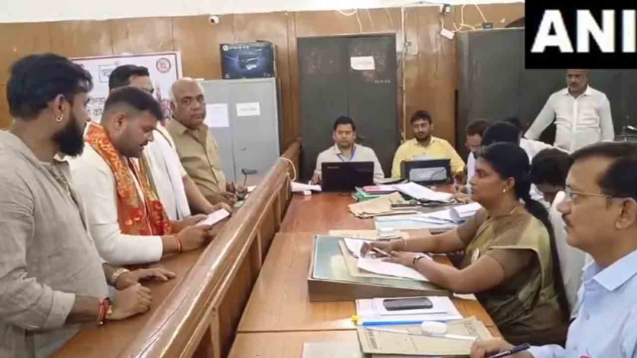 Kaiserganj | కైసర్‌గంజ్‌ స్థానానికి నామినేషన్‌ వేసిన కరణ్‌ భూషణ్‌.. జీవితంలోనే అతిపెద్ద క్షణాల్లో ఒకటంటూ వ్యాఖ్య