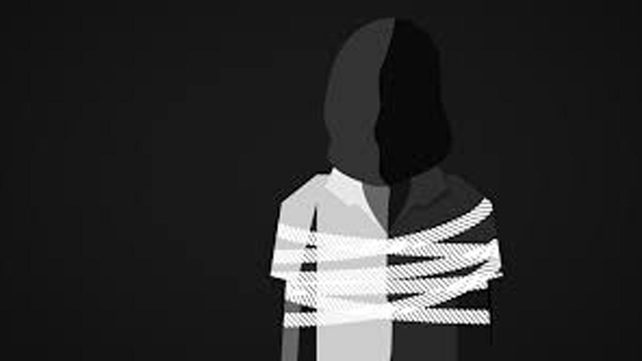 Hyderabad | ఉద్యోగం ఇప్పిస్తానని భర్త టోకరా.. భార్యను ఎత్తుకెళ్లిన బాధితులు