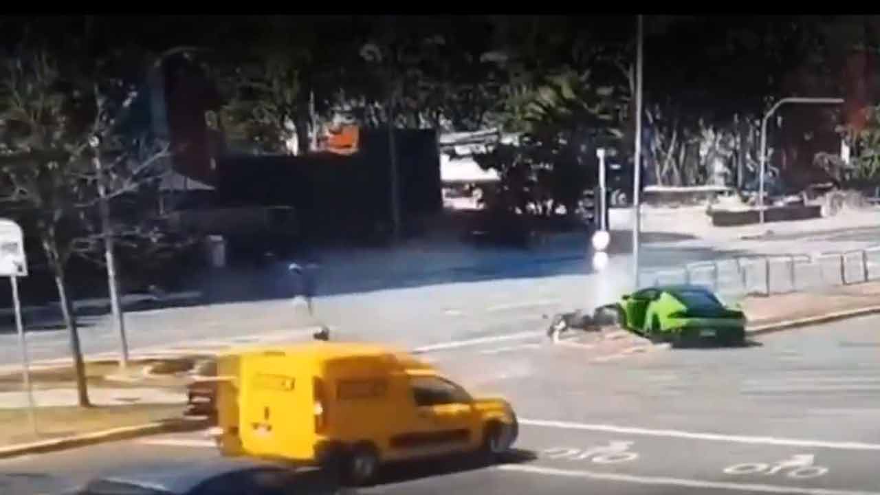 Video | బైక్‌పై పారిపోతున్న దొంగను లంబోర్గిని కారుతో వెంబడించాడు.. ఏమైందో తెలుసా..?