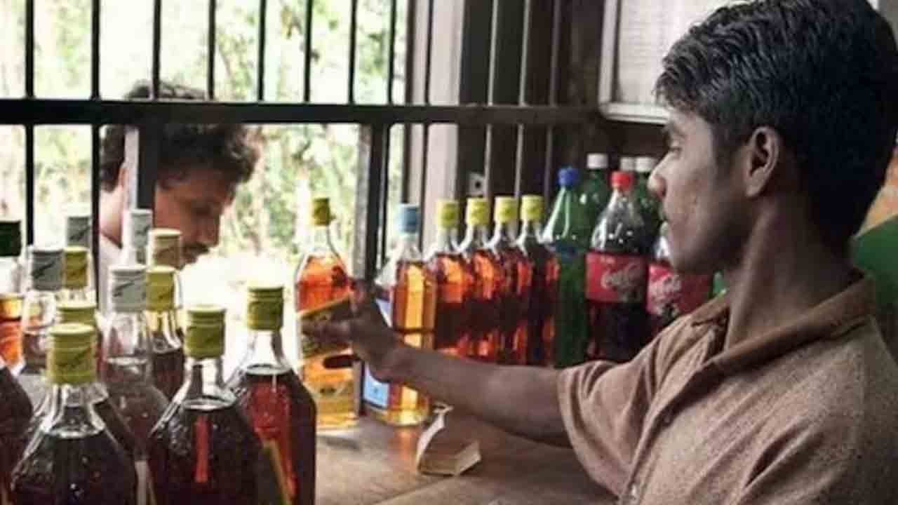 Liquor sales | మందుబాబులకు కిక్కెక్కని వార్త.. ఆ మూడు రోజుల పాటు ఏపీలో మద్యం బంద్‌