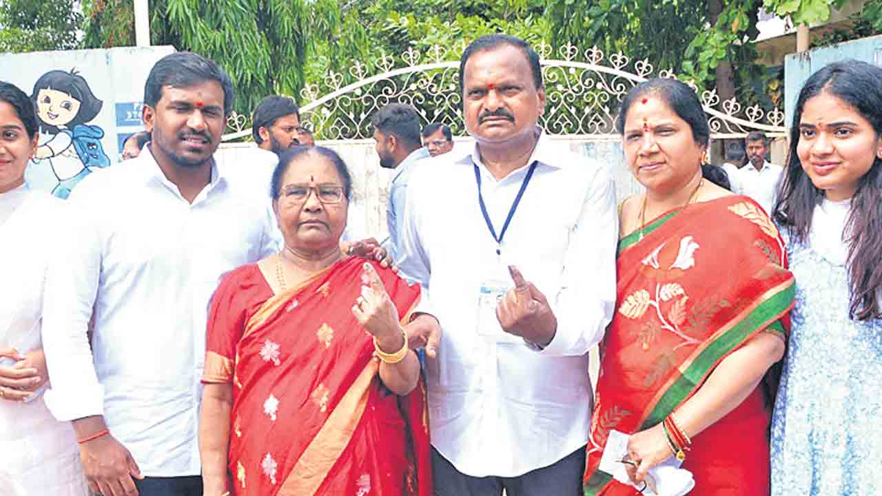 పోటెత్తిన ఓటర్లు