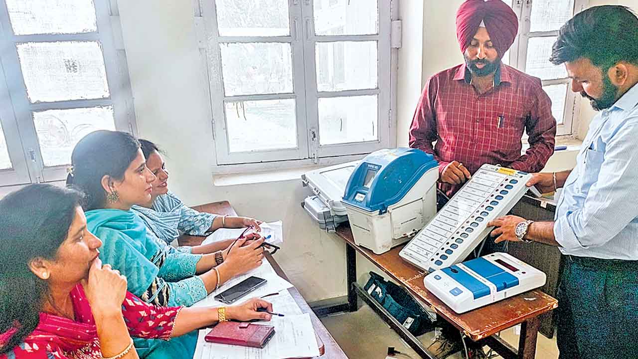 మూడో విడత ప్రచారానికి తెర