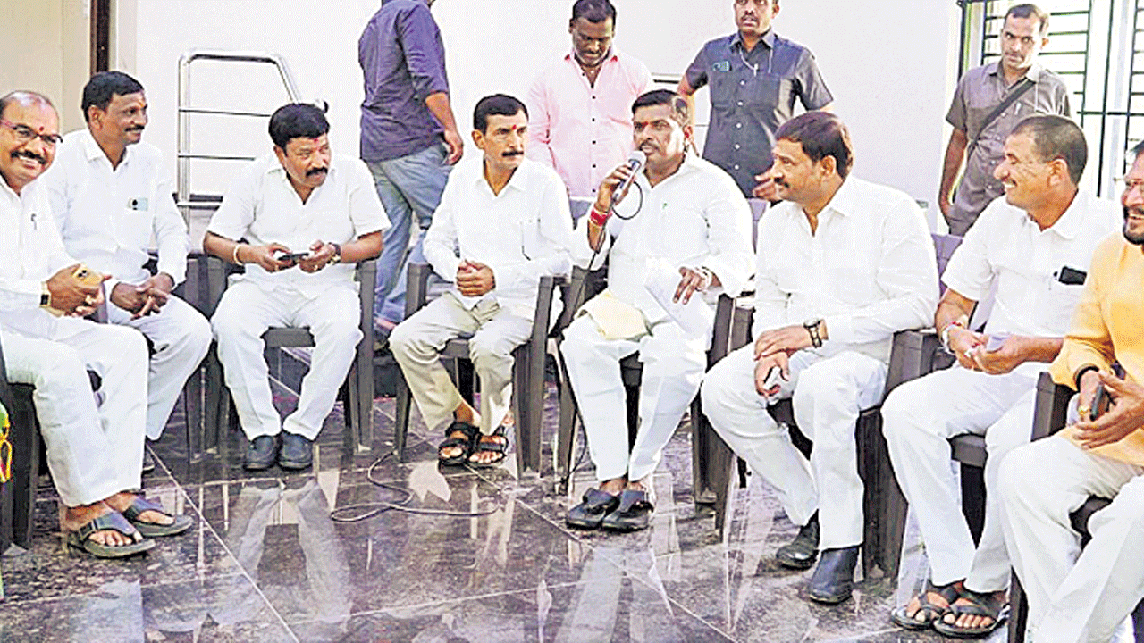 అబద్ధాల కాంగ్రెస్‌ను తరిమికొట్టాలి