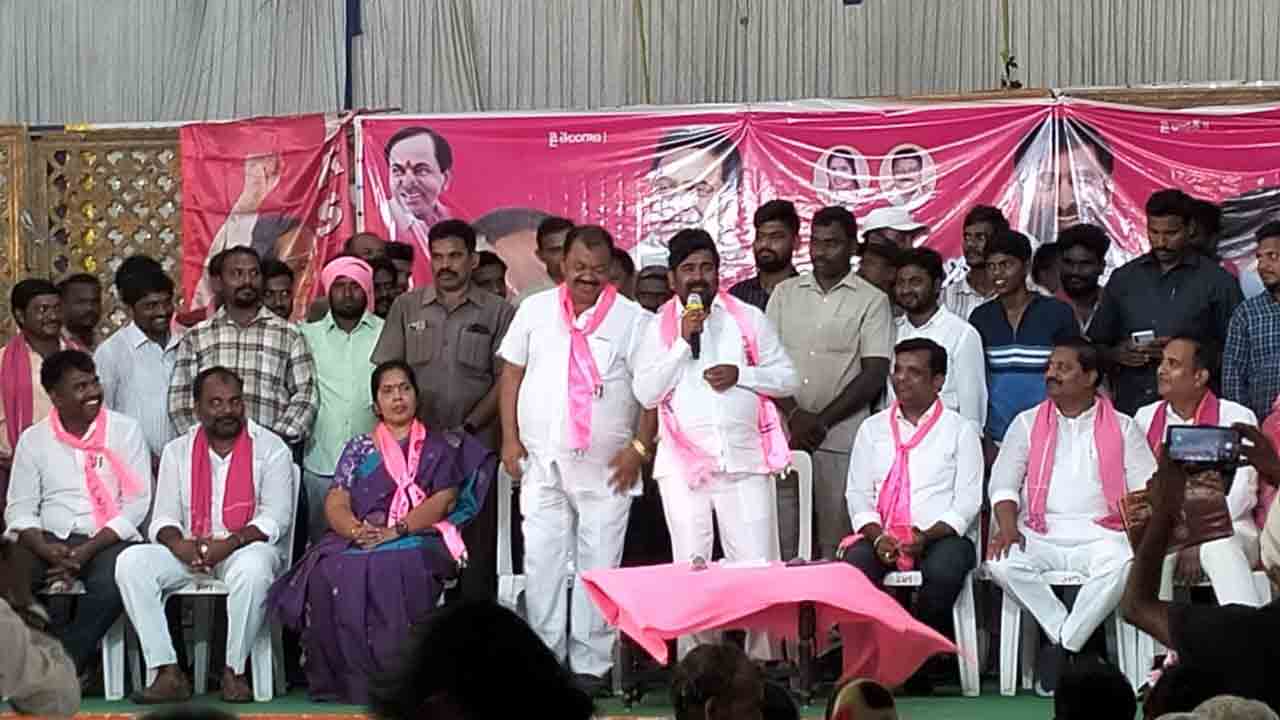 కాంగ్రెస్‌ పాలనలో ప్రజలు నరకం చూస్తున్నారు