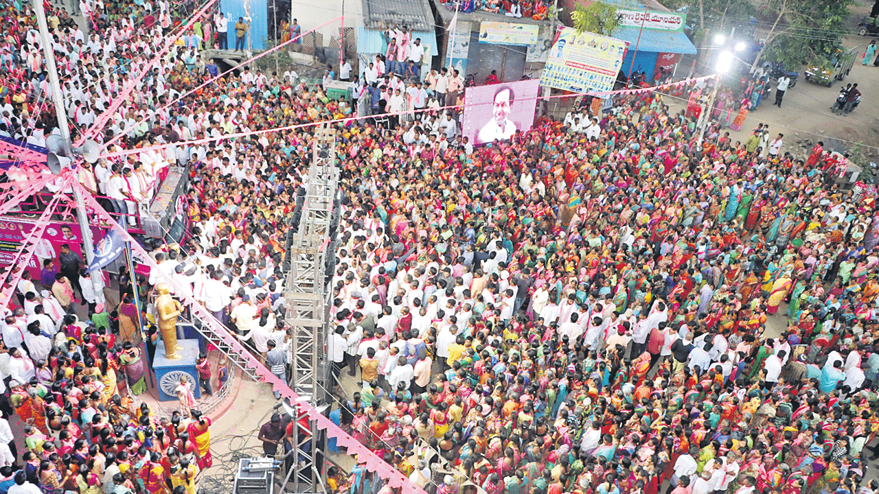 కాంగ్రెస్‌వి అలవికాని హామీలు