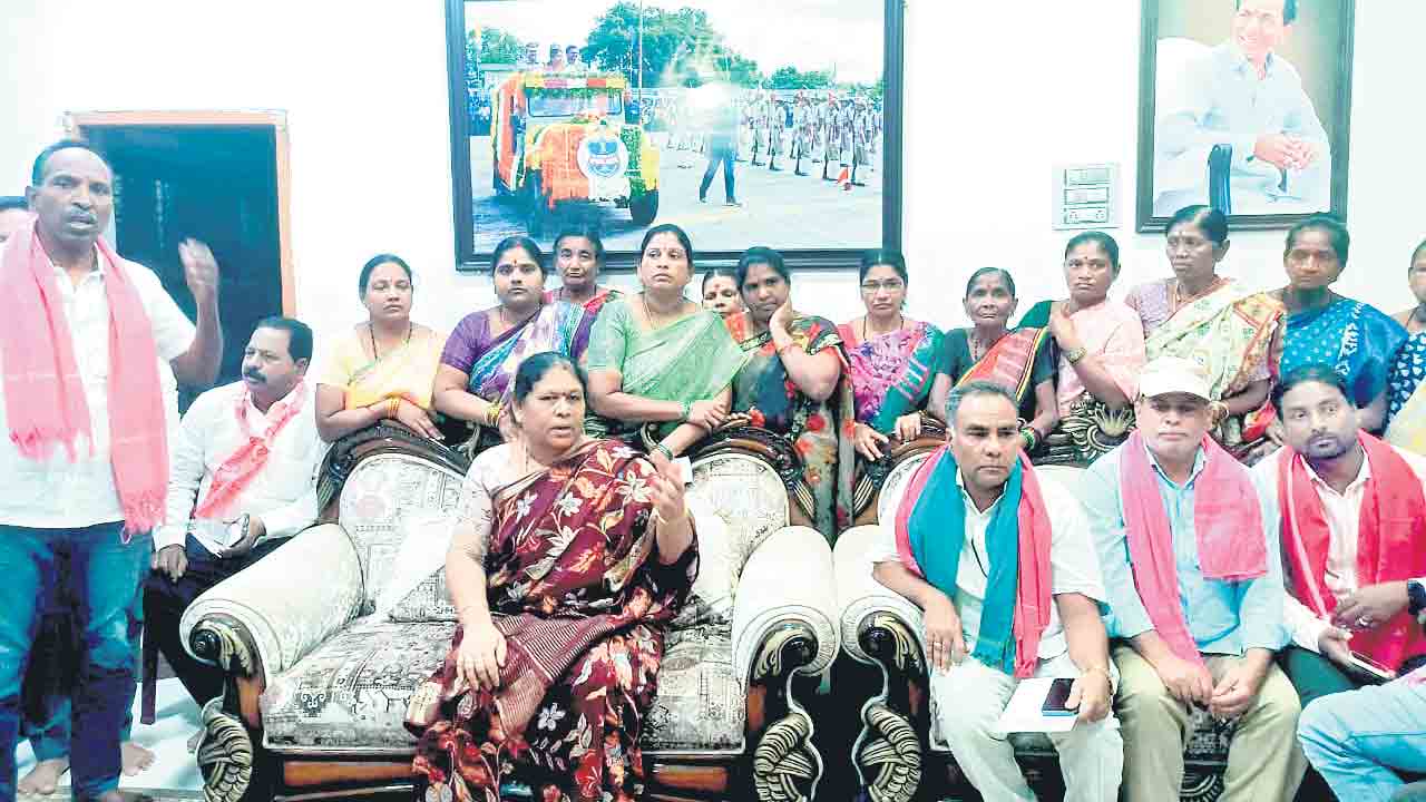 ఆదివాసీ జిల్లా జోలికొస్తే ఊరుకోం