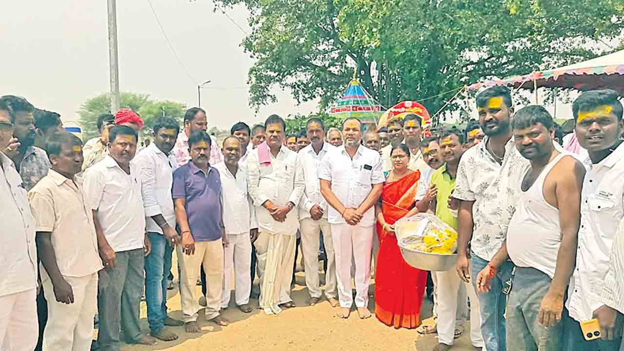 ఖానాపూర్‌లో ఘనంగా బొడ్రాయి ప్రతిష్ఠ