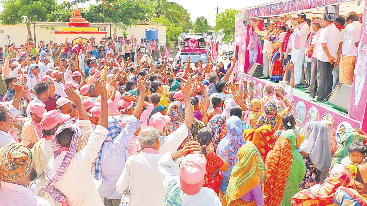 బీఆర్‌ఎస్‌ ప్రచార హోరు..