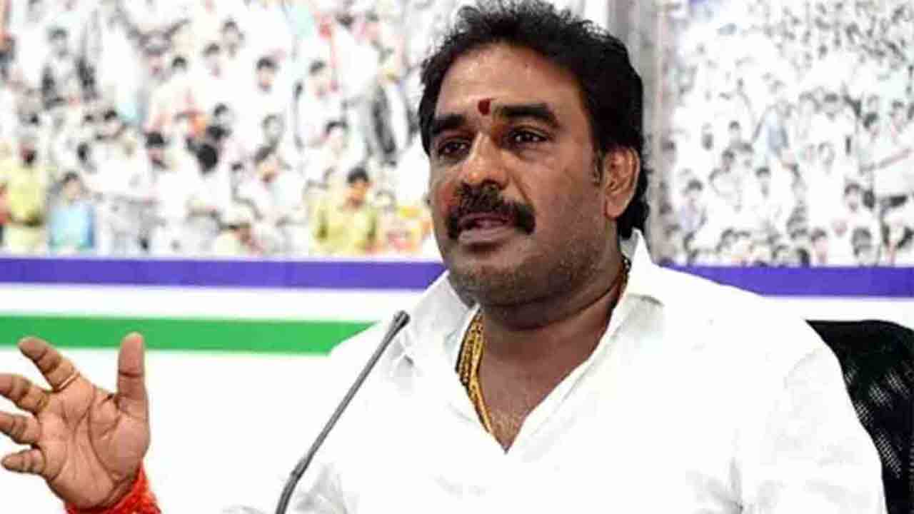 YCP MLA | వైసీపీ ఎమ్మెల్యే పిన్నెల్లికి లుకౌట్‌ నోటీసులు జారీ.. అరెస్టుకు రంగం సిద్ధం