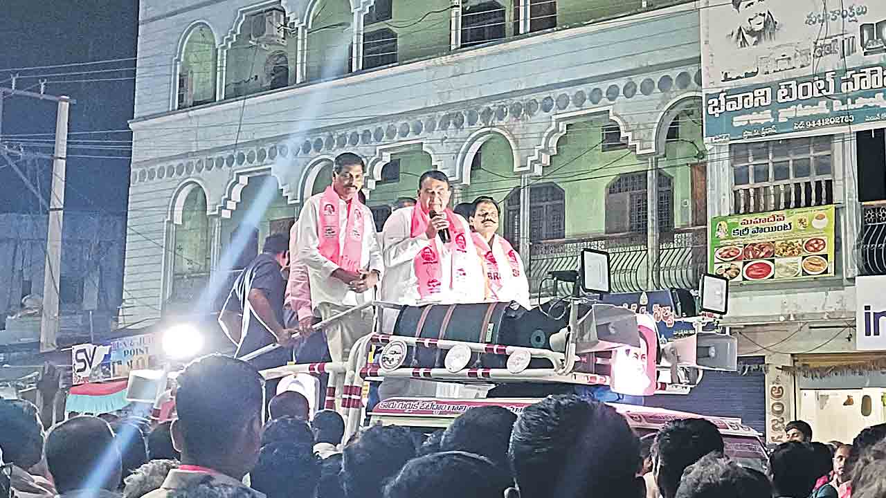 అబద్ధాల కాంగ్రెస్‌కు బుద్ధిచెప్పాలి