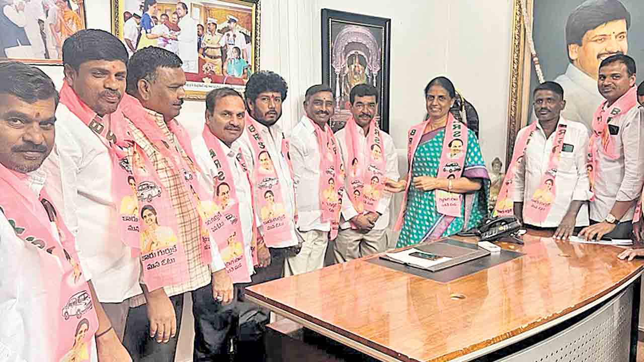 BRS | కాంగ్రెస్‌ను వీడి కారెక్కిన గట్టుపల్లి మాజీ ఉప సర్పంచ్‌