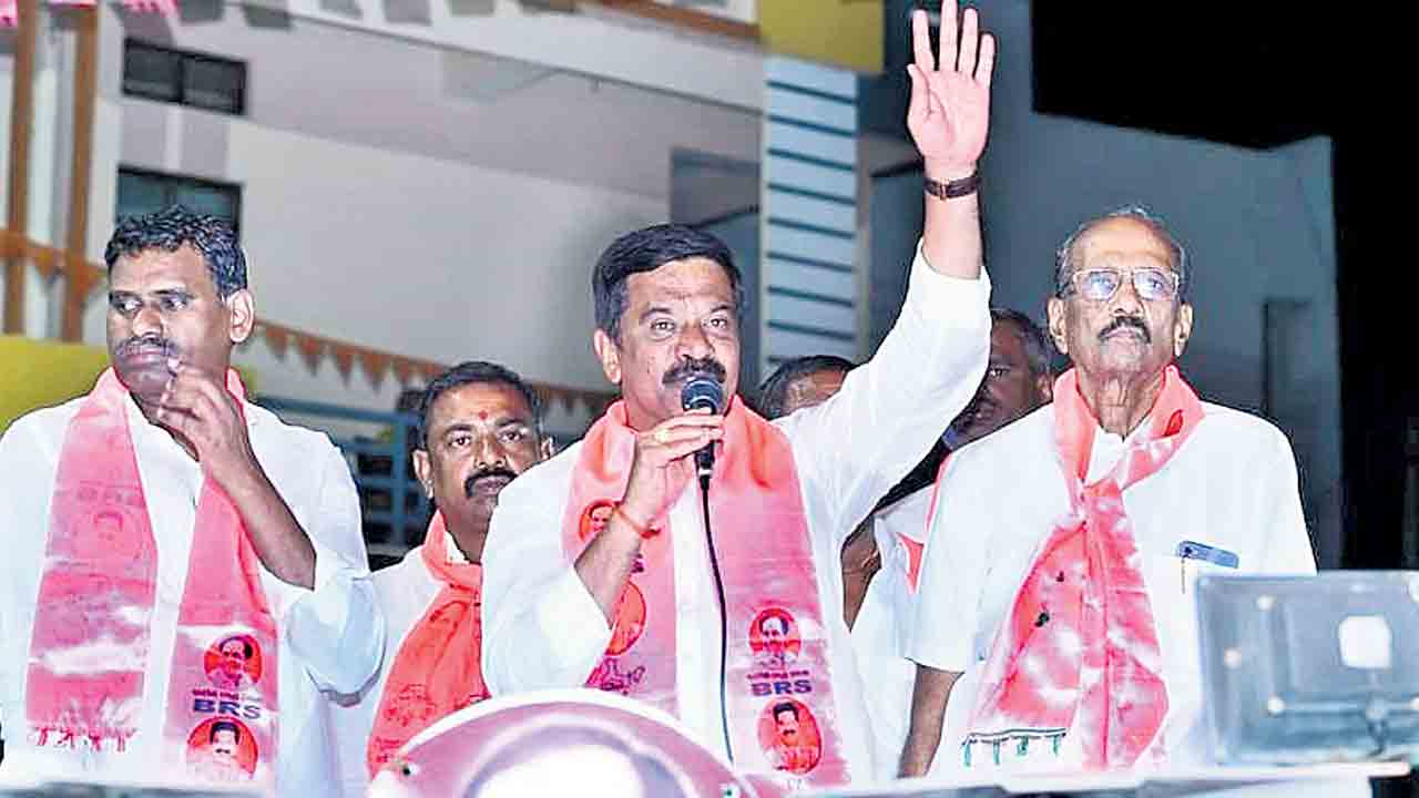 జాతీయ పార్టీలకు ఓటుతో బుద్ధి చెప్పాలి