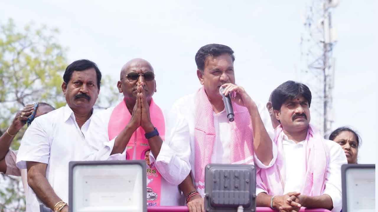 ఒట్లతో ఓట్లు అడుక్కుంటున్నారు..